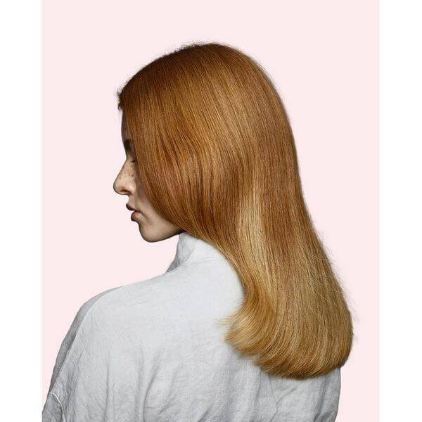 Maria Nila Luminous Colour Conditioner Model